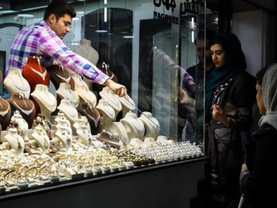 قیمت جدید طلا و سکه امروز ۶ بهمن ۱۴۰۴/ نیم‌سکه و ربع‌سکه ارزان شد + جدول