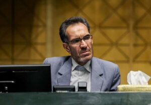 ویژگی های رسانه قوی از نگاه یک نماینده مجلس؛ باید از ولایت تبعیت کنیم؛ نه یک قدم جلوتر، نه یک قدم عقبتر/ جای پای ما باید دقیقاً جای پای حضرت آقا باشد