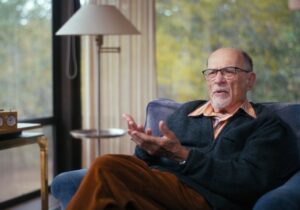 حداقل یک ساعت مثل دو انسان با هم رفتار کنیم / کافیست خودمان باشیم / لازم نیست همیشه قوی، صحیح یا بینقص باشید