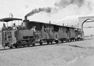 جزئیات افتتاح اولین قطار ایران توسط ناصرالدین‌شاه/ شاه می‌ترسید سوار شود