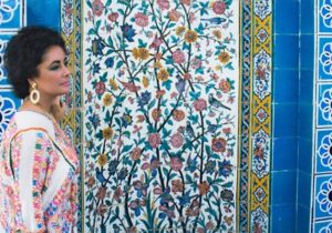 الیزابت تیلور: مجبور شدم برای بازی در صحنهای عاشقانه، از رفتن به مدرسه چشم بپوشم/ در هجدهسالگی دو هدف داشتم: یا وارد دانشگاه شوم و یا ازدواج کنم