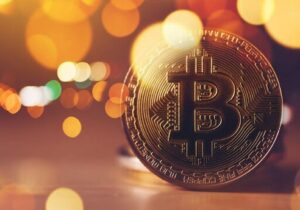 آخرین وضعیت بازار رمزارزها در جهان/ قیمت بیت‌کوین به پایین‌ترین سطح از اواخر ۲۰۲۴ رسید