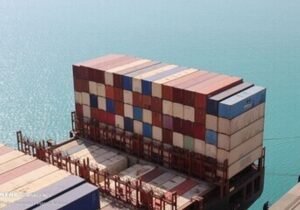 پهلودهی ۲۴ فروند شناور کالای اساسی در بندر شهید رجایی