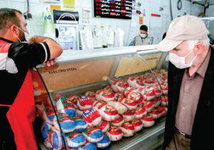 قیمت واقعی مرغ اعلام شد/ یوسف‌خانی: خریداران بیشتر از این رقم برای مرغ هزینه نکنند