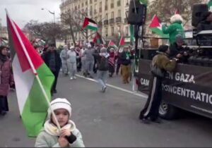 تظاهرات گسترده ضدناتو و حمایت از فلسطین در پاریس+ فیلم