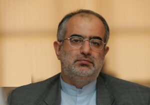 واکنش معنادار حسام الدین آشنا به خبرها درباره لغو و برگزاری دوباره مذاکرات/ معنای فشار منطقه‌ای