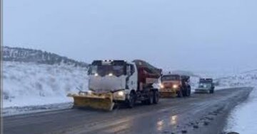 هشدار درباره لغزندگی شدید جاده‌های استان اصفهان