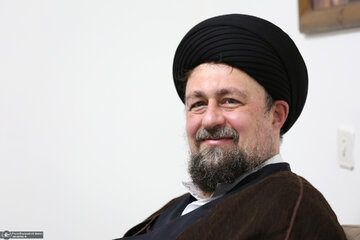 سید حسن خمینی: بسیاری از جمهوری اسلامی منتفع شده‌اند، اما در روز مبادا پای اصل جمهوری اسلامی نایستادند/ در شورش‌ها کسی ایثار نمی‌کند، غارت می‌کنند