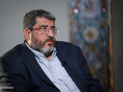 فواد ایزدی: جمهوری اسلامی اپوزیسیون ندارد؛ خارج نشین‌ها مزدورند/ اگر ایران دست ترامپ و نتانیاهو بیافتد، سوریه می‌شود