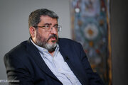 فواد ایزدی: جمهوری اسلامی اپوزیسیون ندارد؛ خارج نشین‌ها مزدورند/ اگر ایران دست ترامپ و نتانیاهو بیافتد، سوریه می‌شود