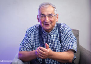 زیباکلام: آقای پهلوی کوچک‌ترین اعتقادی به دموکراسی ندارد/ الان چه کسی مسئول زندگی  این ۳هزار نفری‌ست که جان خود را از دست داده‌اند؟