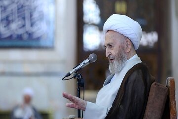 فتوای آیت الله سبحانی درباره دوچرخه و موتورسواری زنان+ تصویر