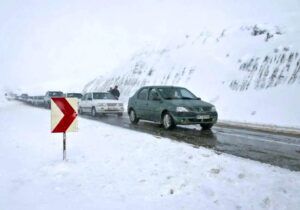 اینفوگرافیک| هنگام گرفتاری در برف و کولاک چه کنیم؟