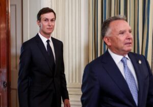 رسانه‌های ایران: وزیر خارجه عمان پس از دیدار با عراقچی رایزنی با ویتکاف را آغاز کرد