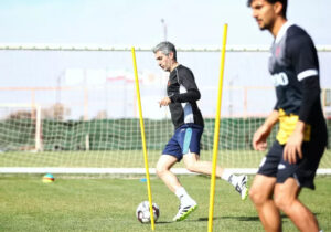 سرمربی استقلالی در آستانه اخراج!