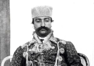 سلفی ناصرالدینشاه با همسرانش در کاخ گلستان