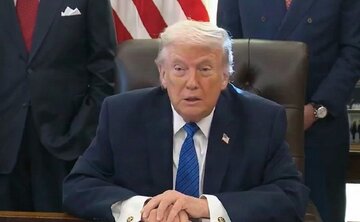 ترامپ: با ایران مذاکره می‌کنیم