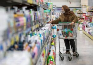 ببینید |  امکان تحویل سبد کالا درب منزل برای مردم فراهم شده است