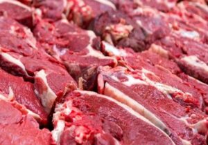 قیمت گوشت قرمز امروز پنجشنبه ۱۶ بهمن ۱۴۰۴/ گوشت چرخ‌کرده کیلویی چند؟ + جدول