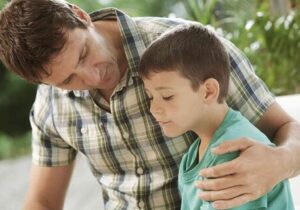 نقش والدین در تربیت نوجوان منظم چیست؟