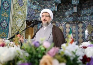 هدف مذاکراه امروز ایران و آمریکا از نظر امام جمعه تبریز/ برای ثابت کردن این است که دشمنان نمی توانند ایران را از پا درآورند