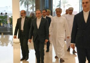 پژواک گسترده مذاکرات مسقط در منطقه و جهان / دستاورد نشست مسقط چه بود؟ / تا حصول نتیجه راه زیادی مانده اما عزم دو طرف بر ادامه مذاکرات است