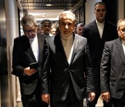 ببینید | اولین تصاویر از خروج عراقچی از هتل به سمت فرودگاه برای ترک عمان