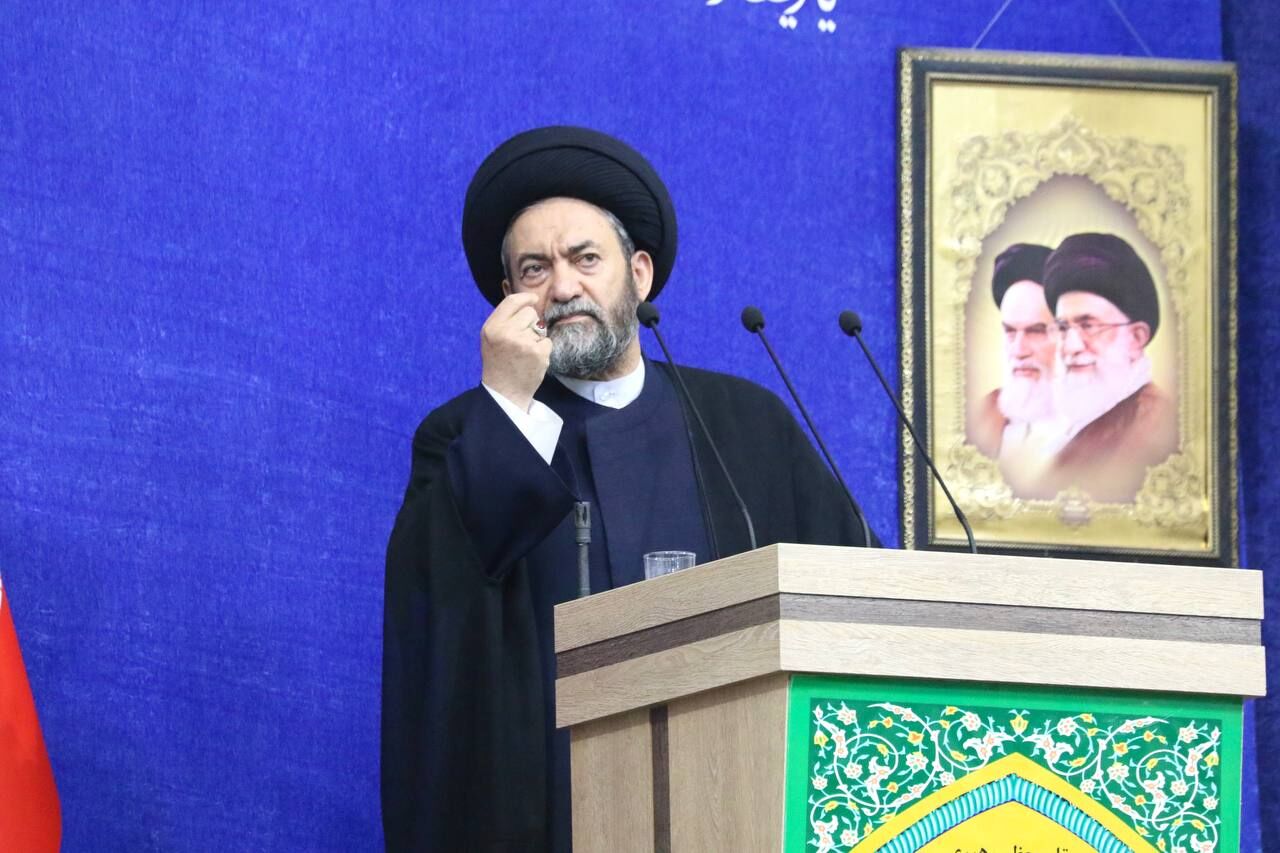 امام جمعه: افتخار راه آهن اردبیل نصیب جمهوری اسلامی شد