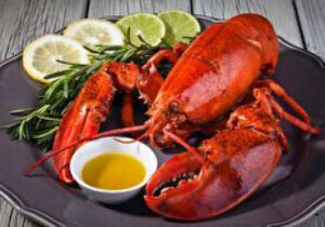 عرضه خرچنگ‌، هشت‌پا و صدف‌ در برخی رستوران‌ها /تبلیغ برای حرام‌های گران‌قیمت