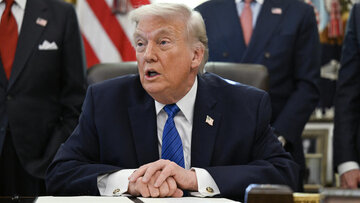 ترامپ: ایران به شدت خواهان توافق است، باید هم به توافق برسند/ اگر نه، عواقب بسیار شدیدی خواهد داشت/مذاکرات اوایل هفته آینده/مانند ونزوئلا صبر می‌کنیم