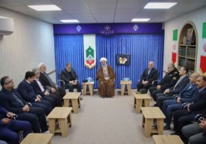 وحدت مردم و مسئولان عامل اصلی عبور کشور از مشکلات و توطئه‌های دشمنان است