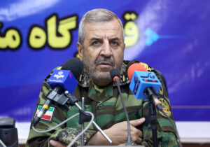 نورافشانی در سه نقطه کرمانشاه در شب پیروزی انقلاب اسلامی 